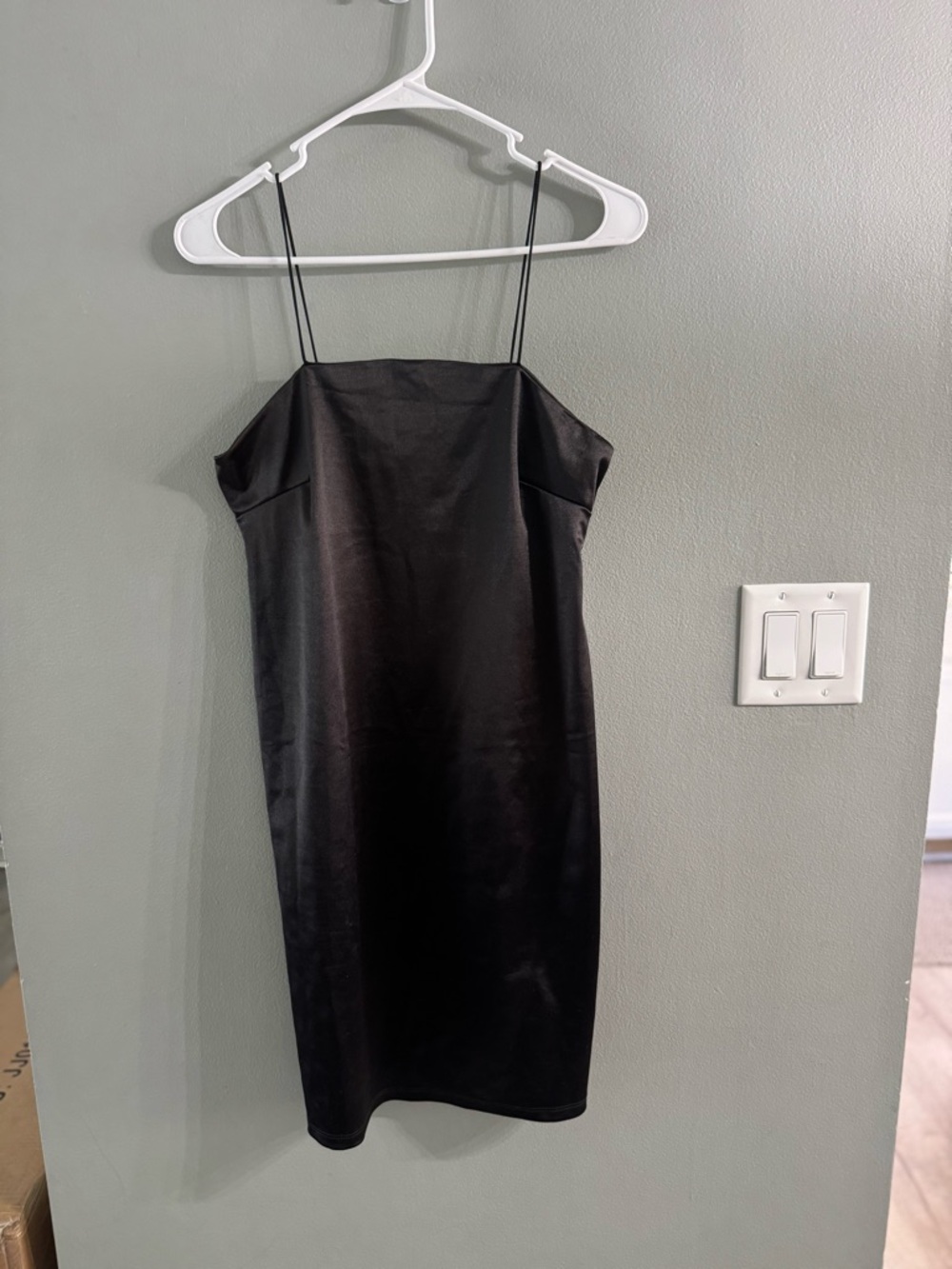 Love Tree Black Satin Slip Mini Dress with Spaghetti Straps